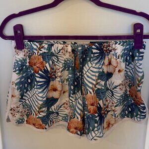 🏄‍♀️NWT🏄‍♀️ Bundle 5 items @ 15$, pay only 45$ - 2 items free! Surf shorts